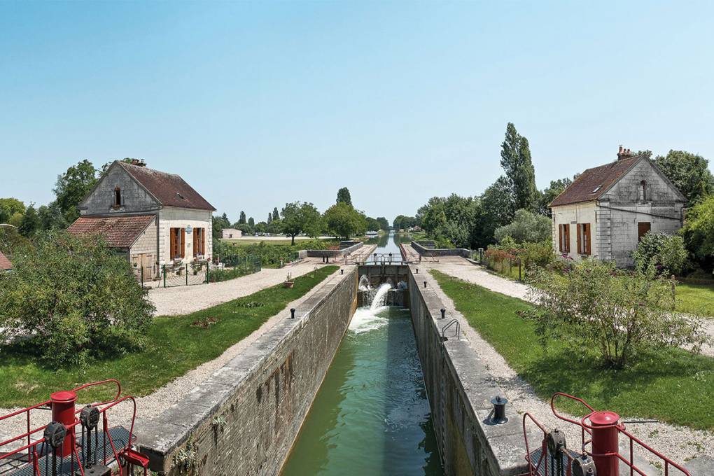 03-canaux-bourgogne-saint-florentin