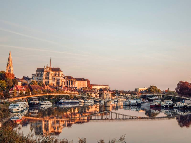 Une semaine : À la découverte de la Bourgogne en aller-simple - à partir de 998 euros